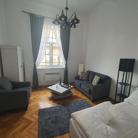 ☆ Bulevard Apartments ☆ Arad Ngoại thất bức ảnh
