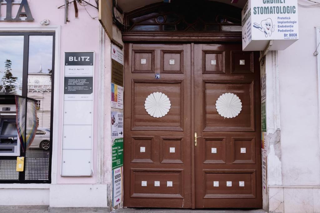 ☆ Bulevard Apartments ☆ Arad Ngoại thất bức ảnh
